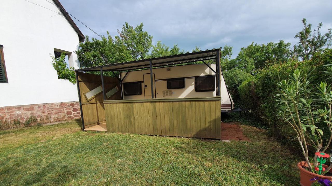 Mandel Camping Paloznak Rum bild